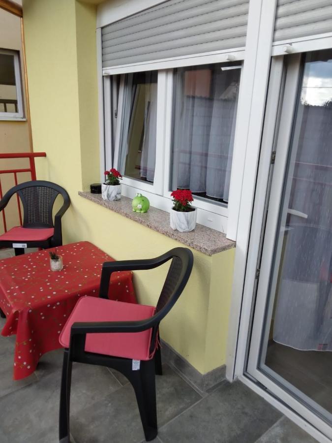 Apartman Josip กอสปิช ภายนอก รูปภาพ