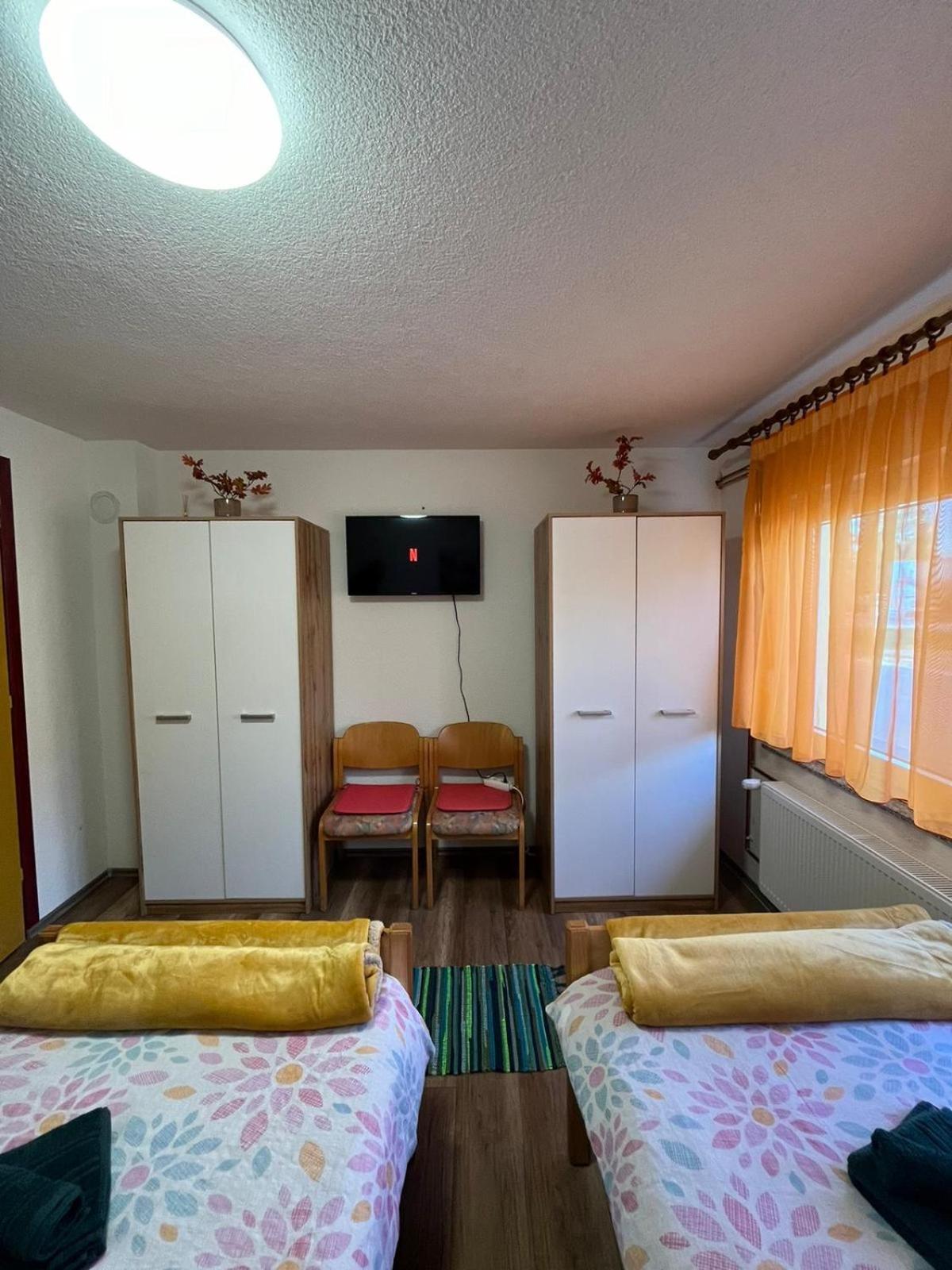Apartman Josip กอสปิช ภายนอก รูปภาพ