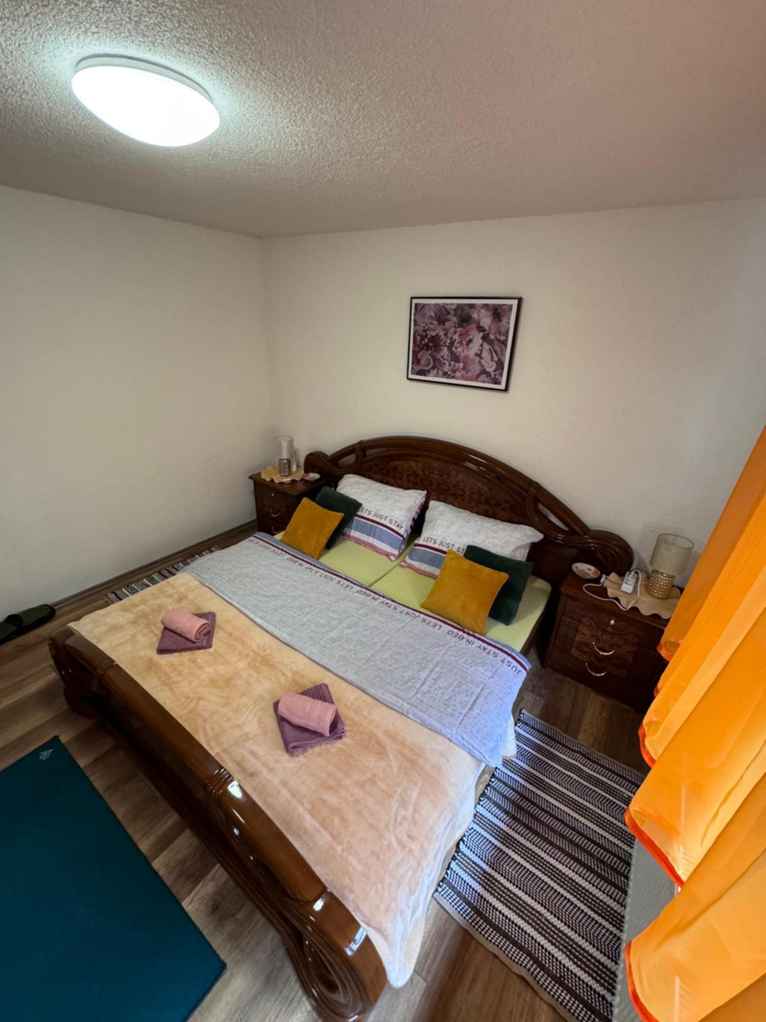 Apartman Josip กอสปิช ภายนอก รูปภาพ