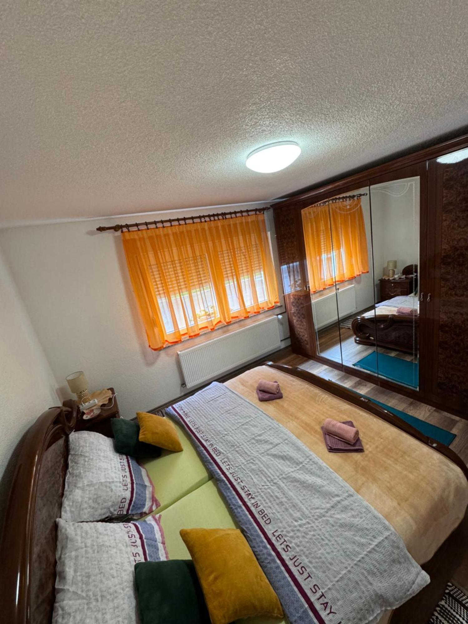 Apartman Josip กอสปิช ภายนอก รูปภาพ